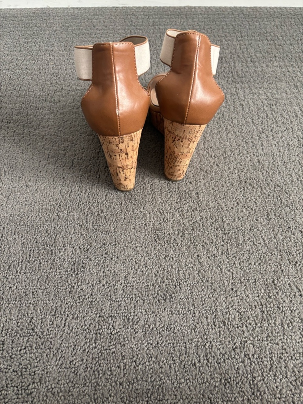 Steve Madden Brown Wedge Sandals with Cream Straps - Picture 5 of 5